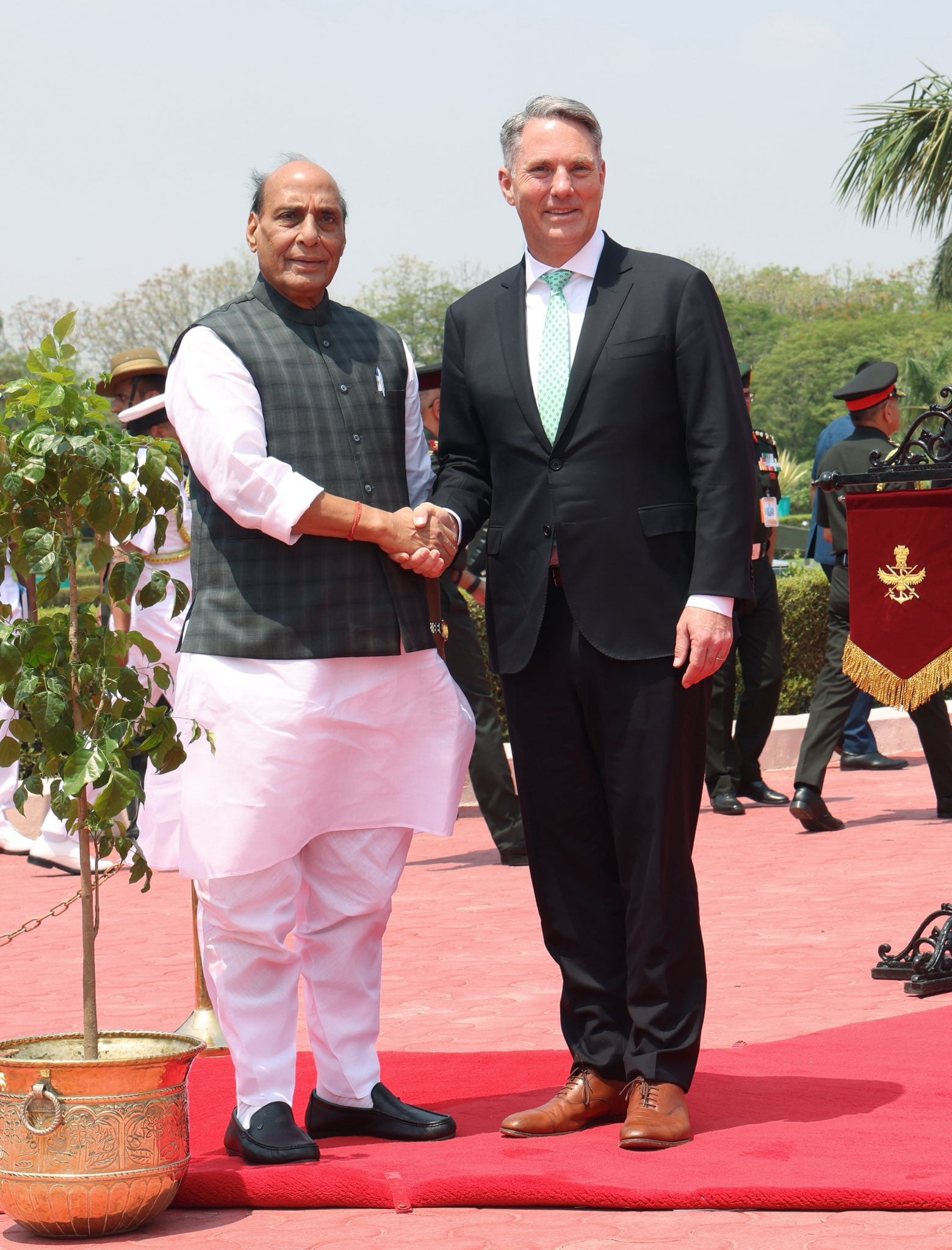 High Commissioner Philip Green OAM presenting his credentials to H.E. Smt. Droupadi Murmu ji
